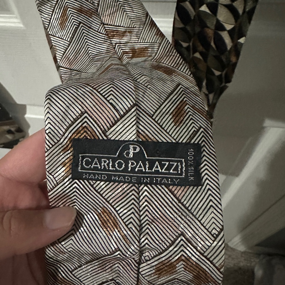Geometric Patterned Ties 100% Silk Made in Italy - Set of 3 - Picture 6 of 7